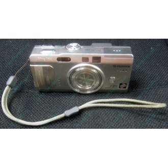 Фотоаппарат Fujifilm FinePix F810 (без зарядного устройства) - Новый Уренгой
